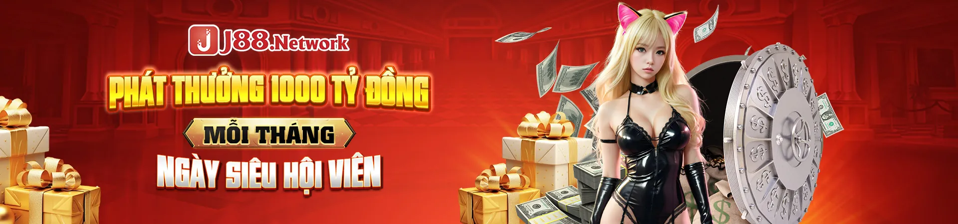 Sân vận động sôi động với người hâm mộ và cầu thủ thi đấu tại KU77 Thể Thao